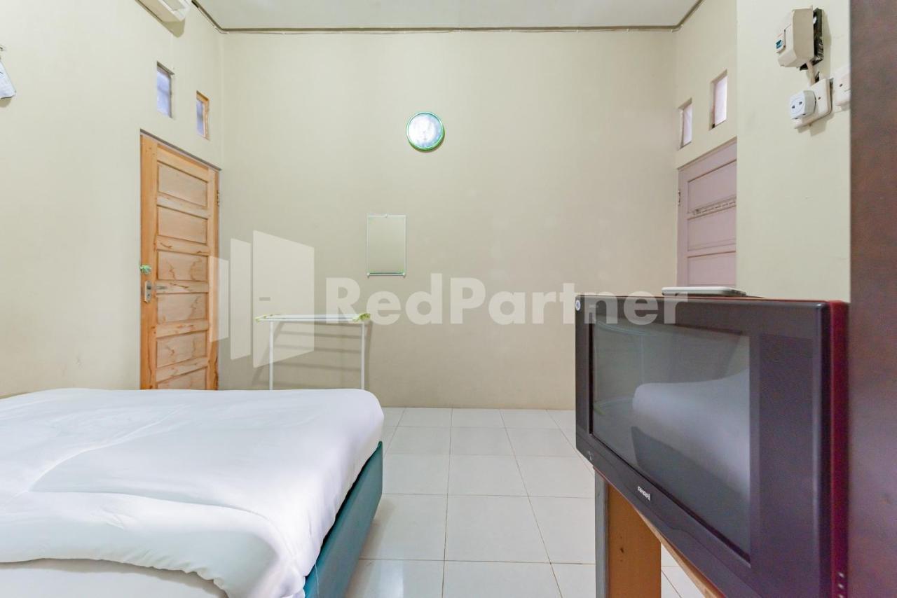 Ana Guest House Syariah Mitra Reddoorz Banjarbaru Екстериор снимка