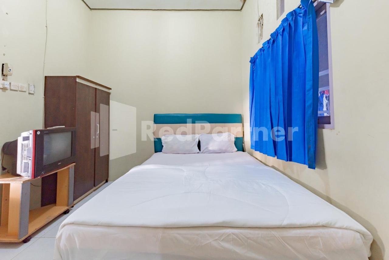 Ana Guest House Syariah Mitra Reddoorz Banjarbaru Екстериор снимка